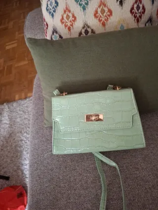 Bolso verde efecto piel cocodrilo