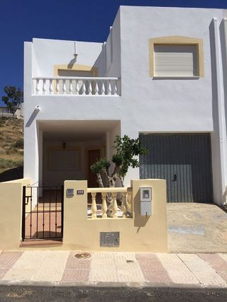 Casa adosada en venta en Carboneras