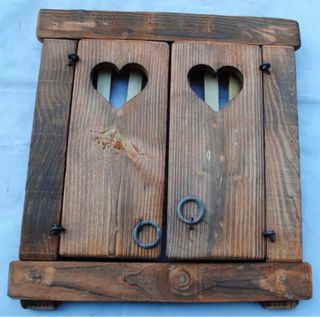 Porta posate in legno con cuore