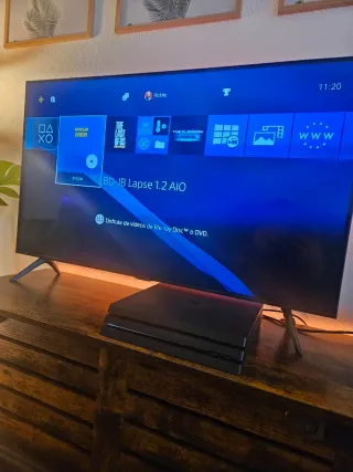 PS4 Pro 1TB + Blu-ray