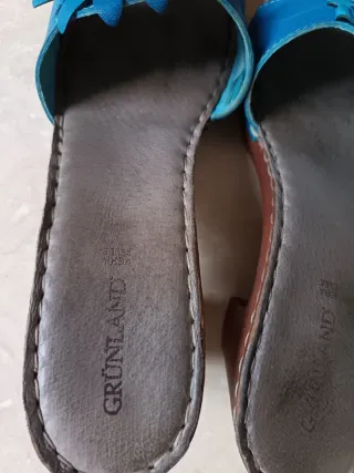 Zoccoli Grunland legno e  pelle blu