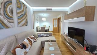 Piso en venta en Parla Este en Parla