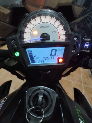 Kawasaki ER6n con ABS y limitada en papeles