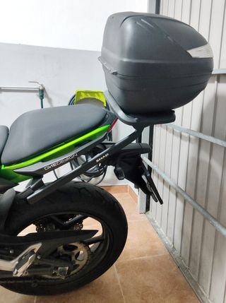 Kawasaki ER6n con ABS y limitada en papeles
