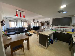 Piso en venta en Zona Piscinas en Burriana