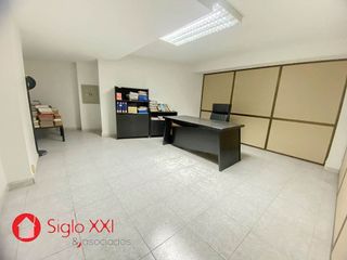 Local comercial en venta en Piscinas en Villarreal