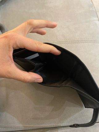 Portafoglio uomo con meccanismo a scomparsa