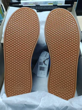 Zapatillas Adidas Nuevas Azul y Marrón