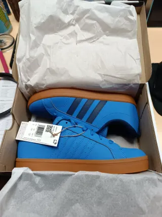 Zapatillas Adidas Nuevas Azul y Marrón