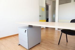 Oficina en alquiler en San Isidro - Los Almendros en Alcalá de Henares