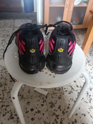 Tenis Nike Negro y Rosa