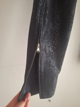 Pantalón legging Zara Negro serpiente 36