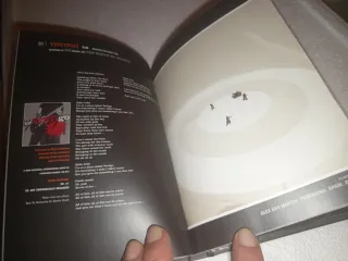 CD U2 18 Singles edición de lujo