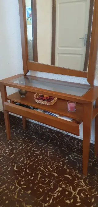 Mueble recibidor madera con espejo
