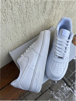 Nike Air Force 1 Low '07 Talla 43