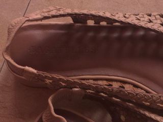 Sandalias Les Bagatelles Cuero Trenzado Beige