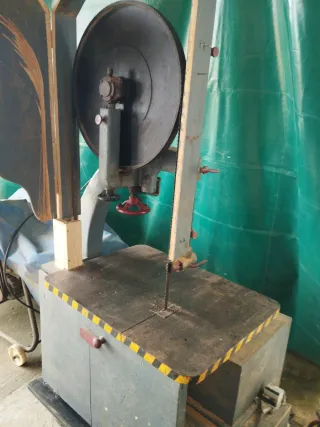 Sierra de carpintería industrial