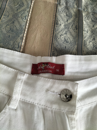 Pantalón Capri Blanco Angel Fashion Talla 36