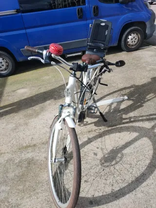 Bicicleta Eléctrica Mujer Blanca