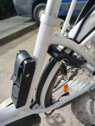 Bicicleta Eléctrica Mujer Blanca