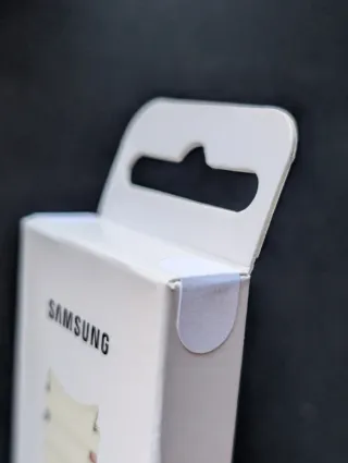 Nuovo cinturino Samsung Sport Band One Click bianco