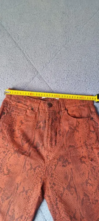 Pantalón estampado serpiente mujer