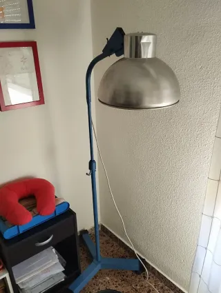 Lote camilla masaje hidraulica y lámpara infrarojo