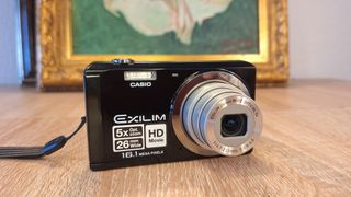 Cámara Digital Casio Exilim EX-Z28 (16.1 MP) Negra
