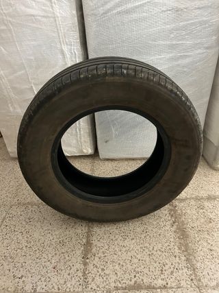 Neumáticos Brigestone 215/65R16
