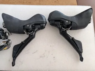 Manetas Shimano 105 Hidráulicas st-r7020