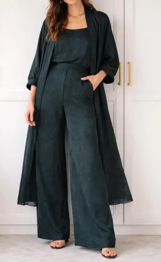 Traje Zara kimono y pantalón nuevo