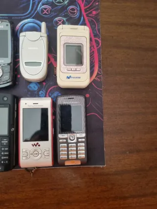 Lote telefonos moviles antiguos