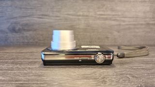 Cámara Digital Casio EX-Z28 16.1 MP Negra