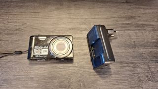 Cámara Digital Casio EX-Z28 16.1 MP Negra