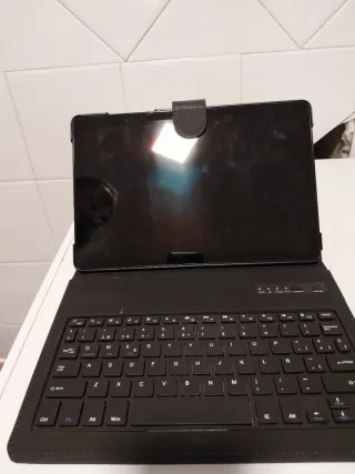 Samsung Galaxy Tab A9+ SM-X210 Con funda de teclad