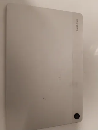 Samsung Galaxy Tab A9+ SM-X210 Con funda de teclad