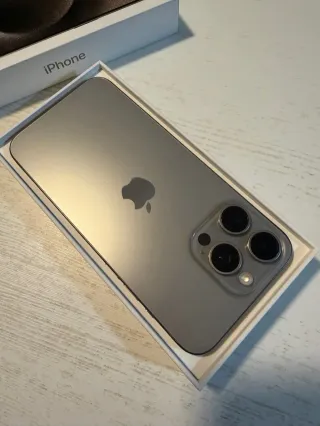 Iphone 15 Pro Max 256GB Gris 100% salud IMPOLUTO