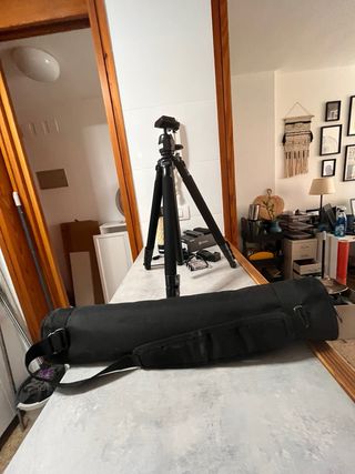 Cámara 360 Ricoh, Trípode, Flash y Cargador