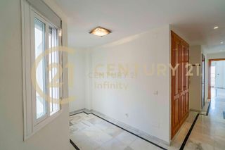 Piso en venta en Zona Puerto Deportivo en Fuengirola