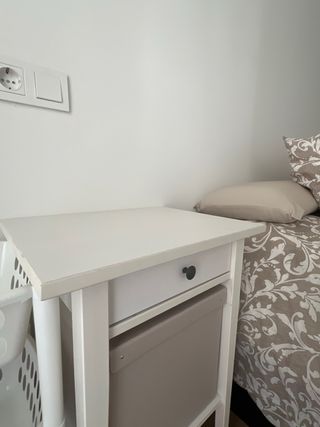Mesitas de noche blanca Ikea (2)