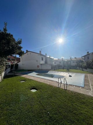 Casa adosada en alquiler en Soto del Real