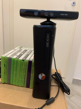 Xbox 360 Slim 250gb Kinect + Giochi
