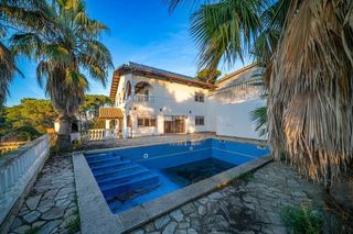 Chalet en venta en Roca Grossa - Serra Brava en Lloret de Mar