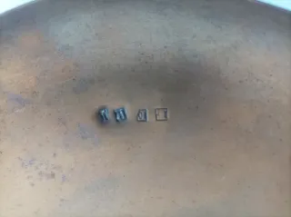 Balanza antigua de latón y madera