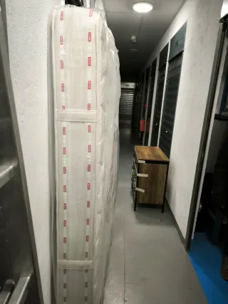 Canapé de matrimonio y Colchón Pikolin