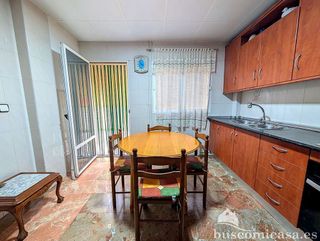 Chalet en venta en Linares