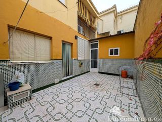 Chalet en venta en Linares