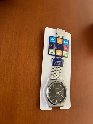 Reloj Casio WR50M Plata y Negro