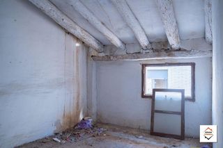 Chalet en venta en Utebo