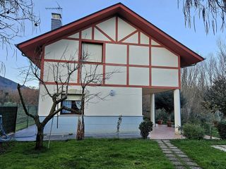 Chalet en venta en Corullón